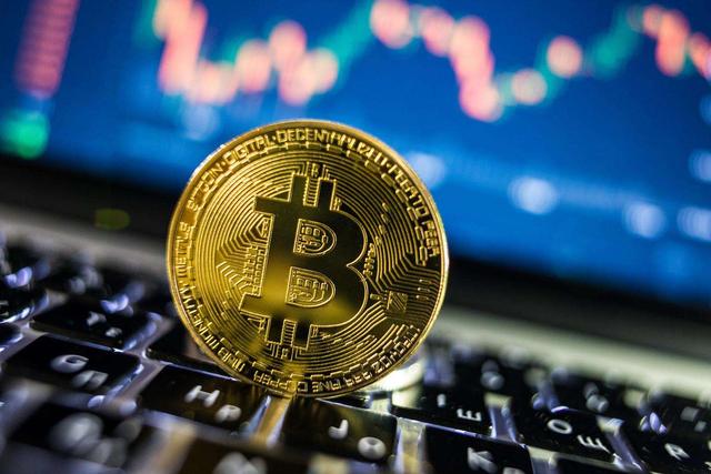 币圈老毕：BTC的狂欢 是回调照样新高？ - 第1张  | 比特币-比特币价格-比特币行情交易交流平台